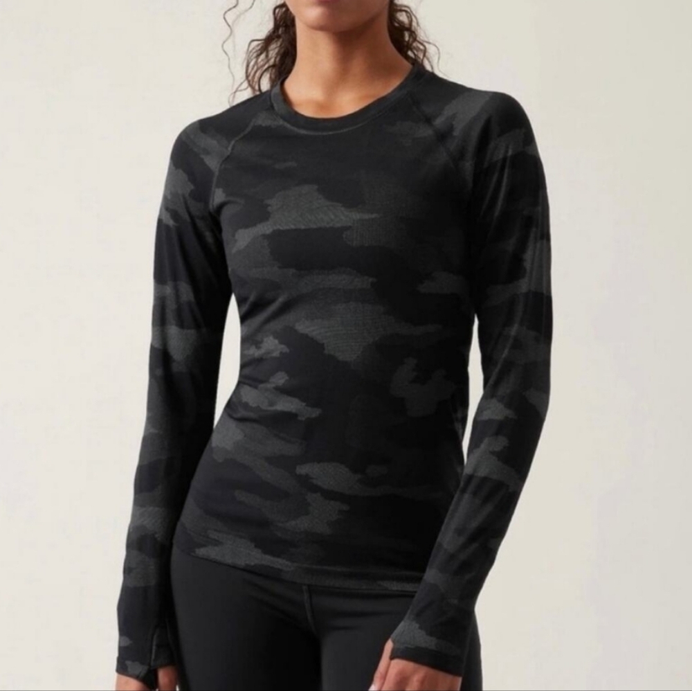 Athleta Women's Black Camo Long Sleeve Top